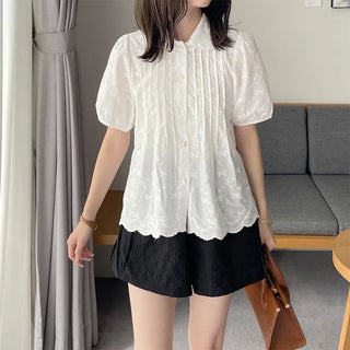 Flower embossed shorts