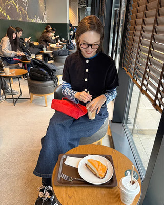 Wide-fit pintuck denim pants