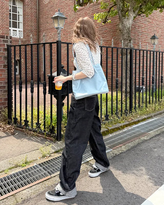 Wide-leg denim pants