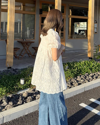 V-neck string punching blouse