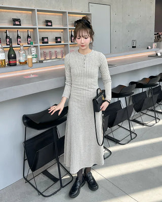 Button-detail ribbed long dress