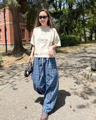 Cut-off hem sweat half-length T-shirt