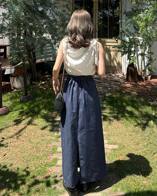 One-shoulder polka dot sleeveless top