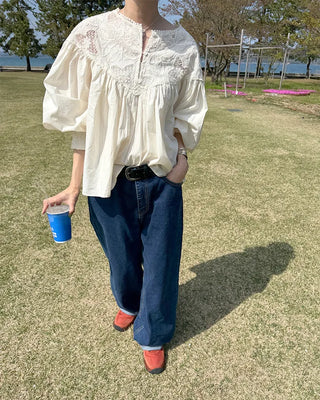 Jacquard lace balloon flare blouse