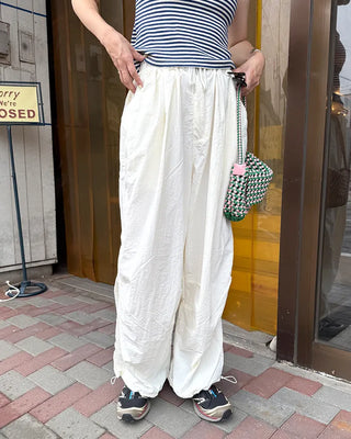 (Unisex) Back Elastic Wide Fit Nylon Pants