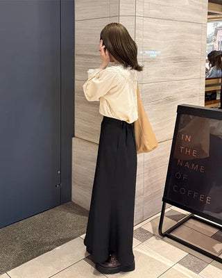 Neck frill blouse