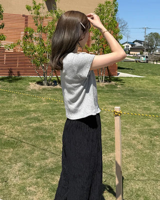 Flower punched short-sleeved cardigan