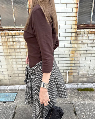 Oblong neck cropped sleeve T-shirt