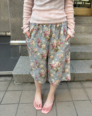 Flower pattern Bermuda shorts