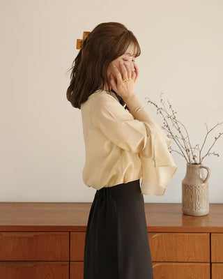 (ORIGINAL) Round Collar Button Sheer Blouse