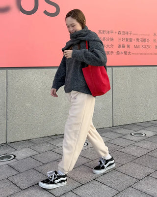 Fleece easy pants with pocket patch
