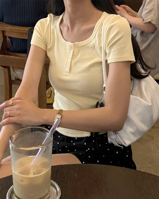 Button Point Round Short Sleeve T-Shirt