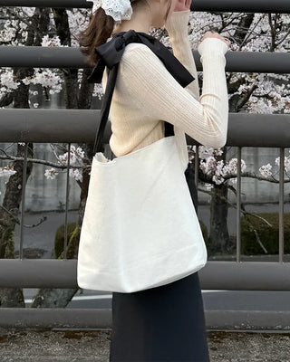 Ribbon shoulder bag