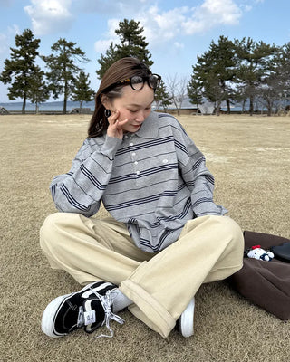 Loose-fitting color-border knit