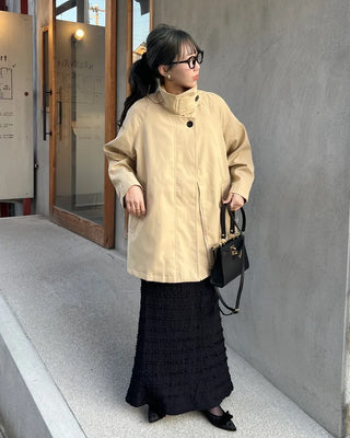 Loose-fit cape short trench coat