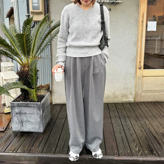 Wide-leg slacks with elastic waistband