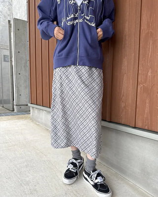Checked long skirt