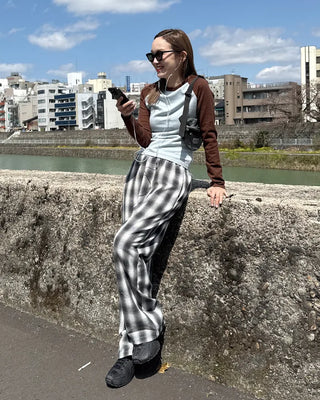 Raglan sleeve color-point knit