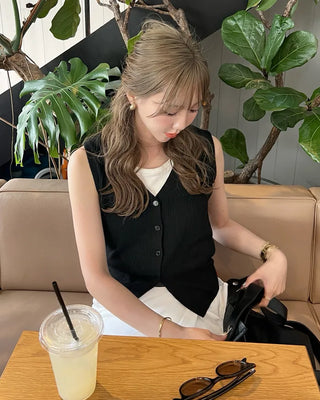 V-neck knit vest