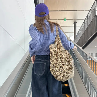 Big leopard print shoulder bag