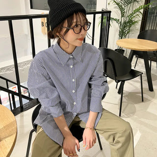 Loose-fit striped shirt
