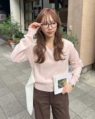 Colorful V-neck knit