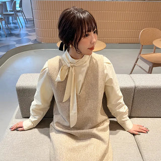 Ribbon tie blouse