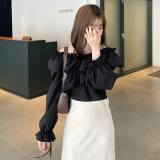 V-neck frill ribbon blouse
