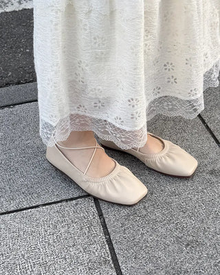 Shirring strap flat shoes