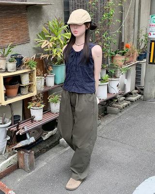 Checked ribbon gathered sleeveless blouse