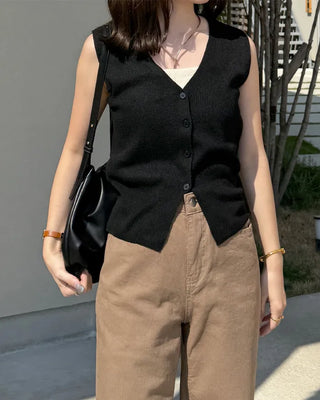 Classic V-neck knit vest