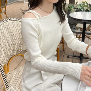 One-shoulder ribbon knit T-shirt