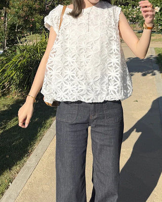 Flower pattern sleeveless blouse
