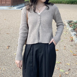 Pointed button rib knit cardigan