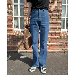 Simple denim pants