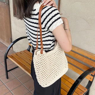 Knitted shoulder bag