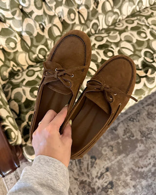 Suede ribbon loafers