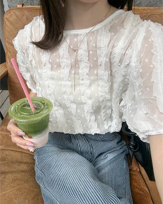 Seersucker frill short-sleeved blouse