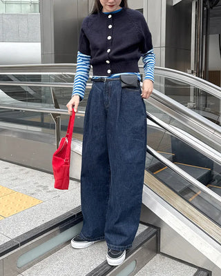 Wide-fit pintuck denim pants