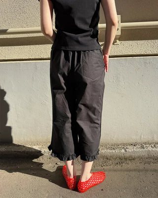 Frilled hem wide half pants