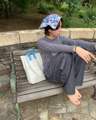 One-tuck indigo wide denim pants