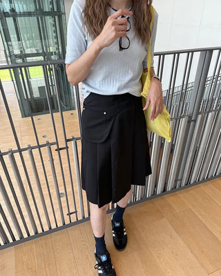 Simple eyelet short-sleeved T-shirt