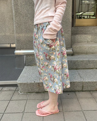Flower pattern Bermuda shorts