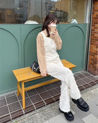 (ORIGINAL) Heart Neck Feather Jumpsuit
