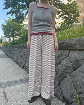 Square neck button sleeveless