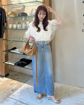Square-line high heels