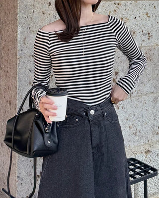 Classic Border Off-Shoulder Long Sleeve T-Shirt