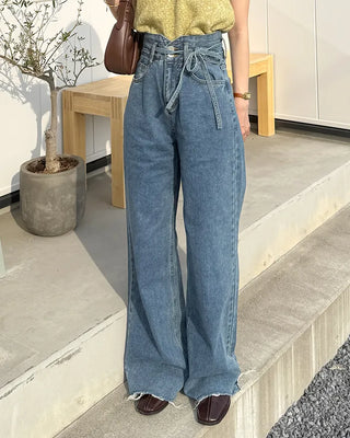 Strap high-waisted denim pants