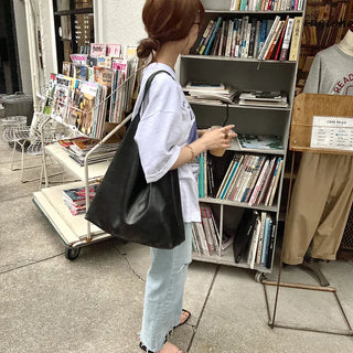 Basic shoulder bag