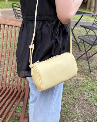 Round-shaped handbag